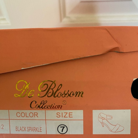 Black heels - Picture 5 of 5